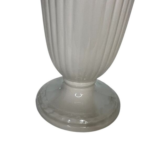 Wedgwood Embossed Queensware Vase, grape & vine motif upper rim Cream - Picture 4 of 9